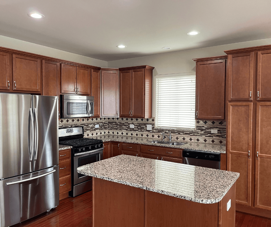 Professional deep cleaning service in Plainfield IL — sparkling clean kitchen by DSM Cleaning Solutions